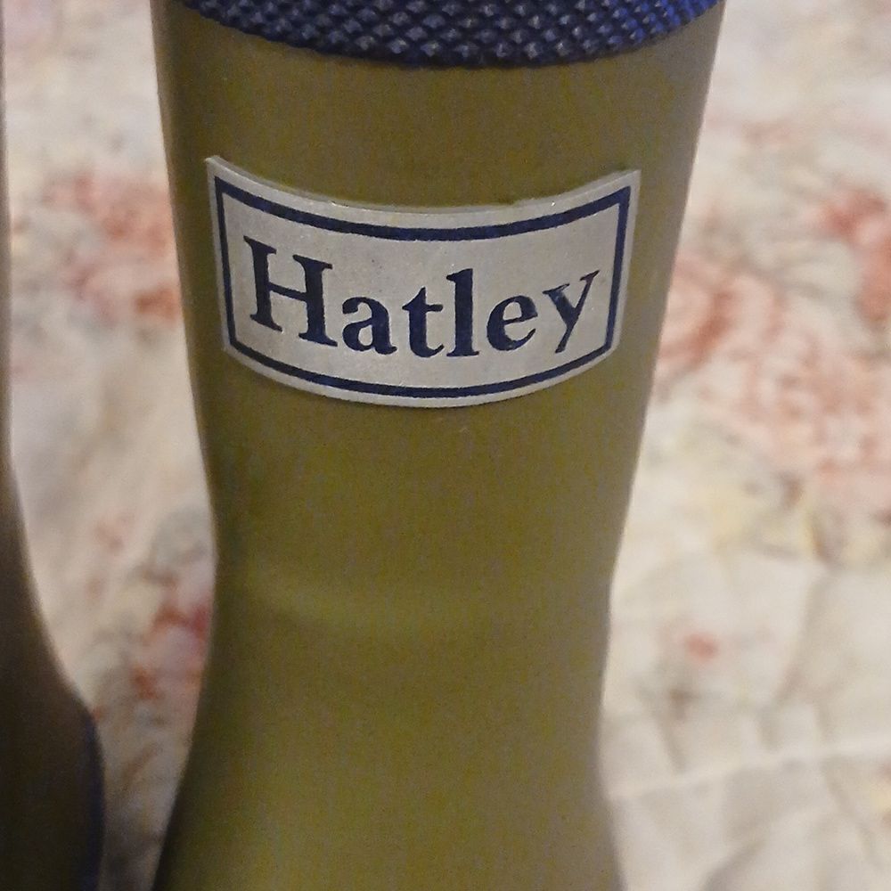 Hatley   - Picture 2 of 5